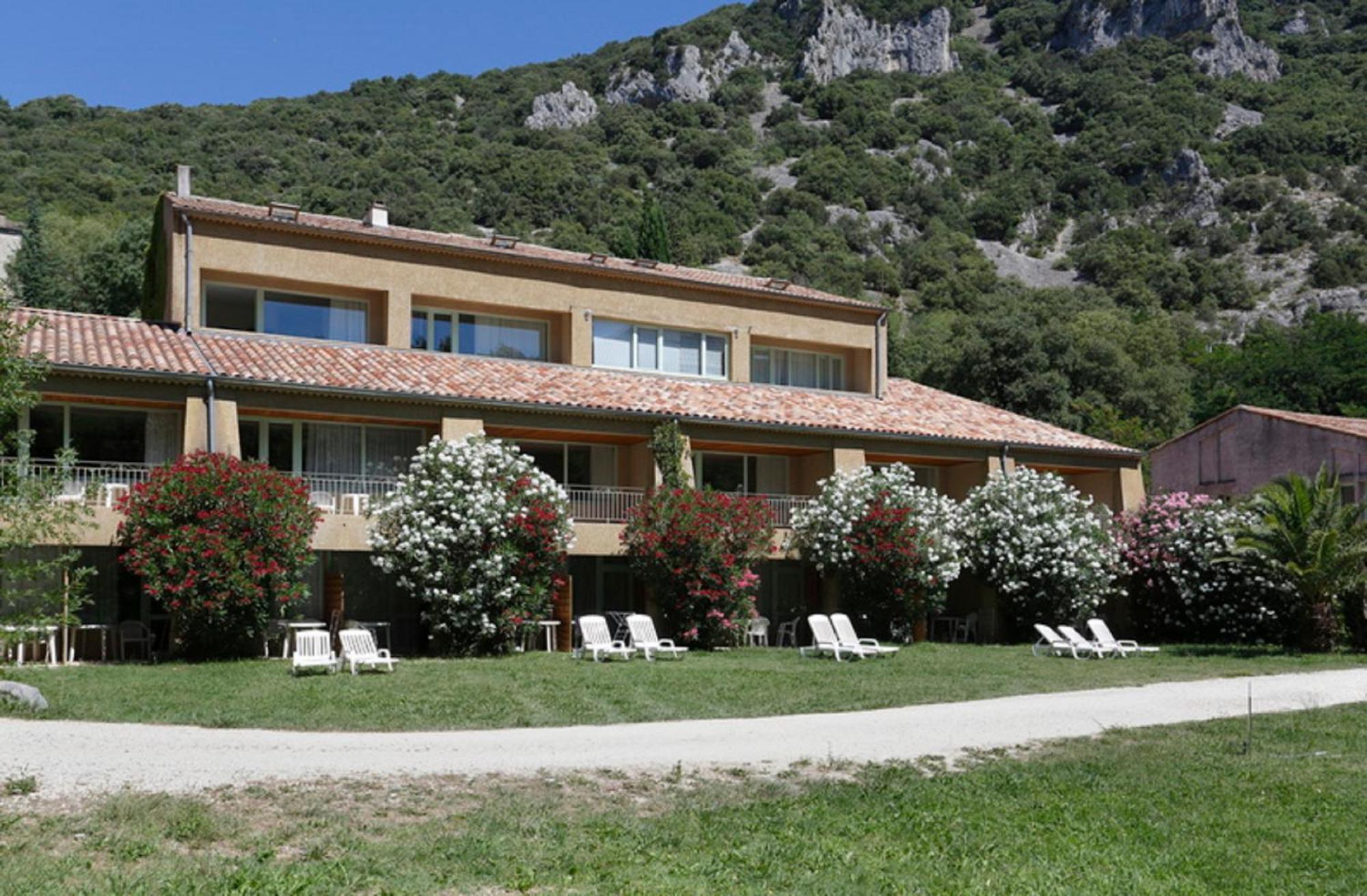 Vacanceole - Le Domaine De Chames - Pont D'Arc Vallon-Pont-dʼArc Dış mekan fotoğraf