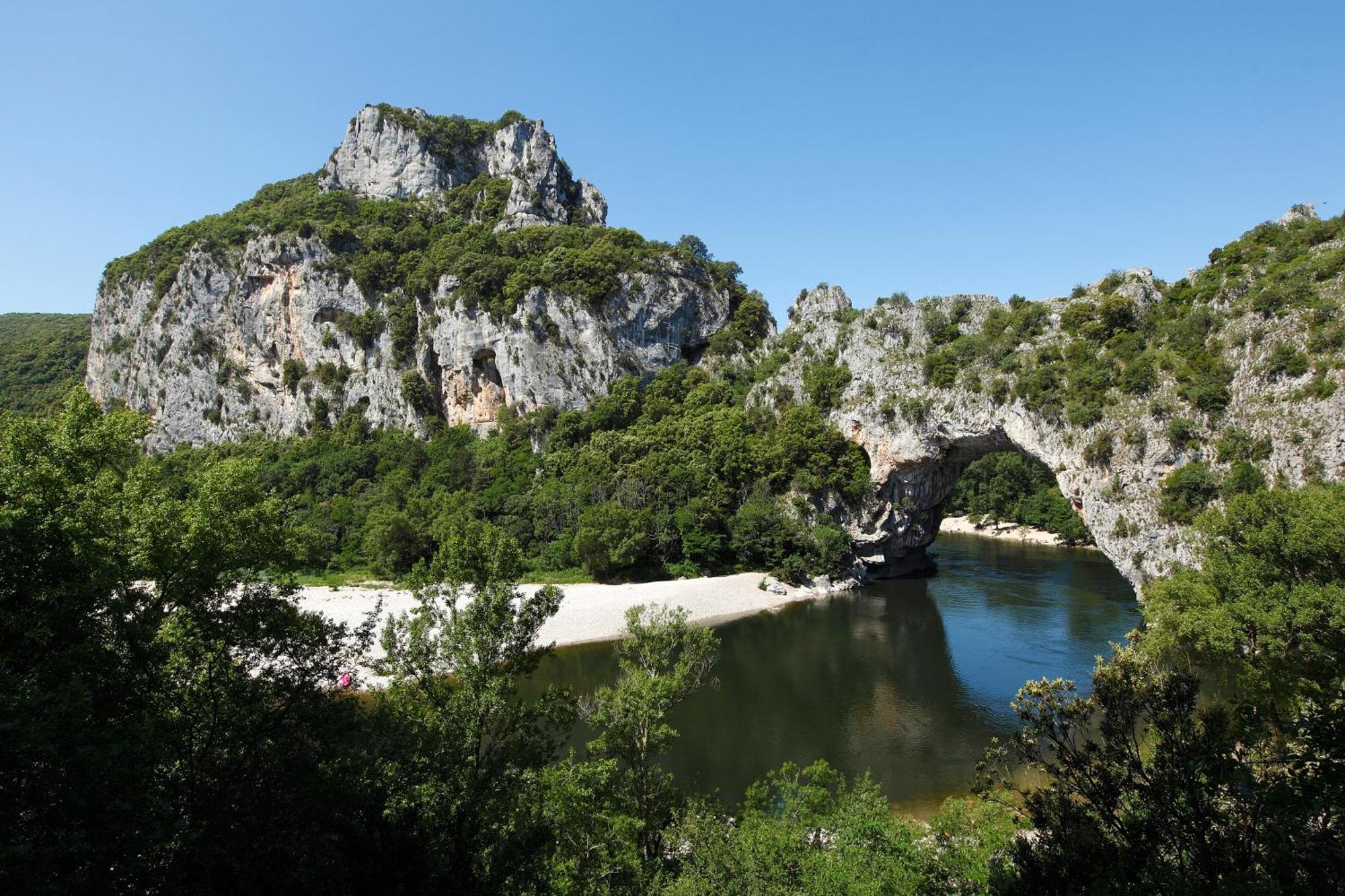Vacanceole - Le Domaine De Chames - Pont D'Arc Vallon-Pont-dʼArc Dış mekan fotoğraf